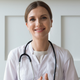 Image for article titled Red Flags That Mean It’s Time Ditch Your Doctor